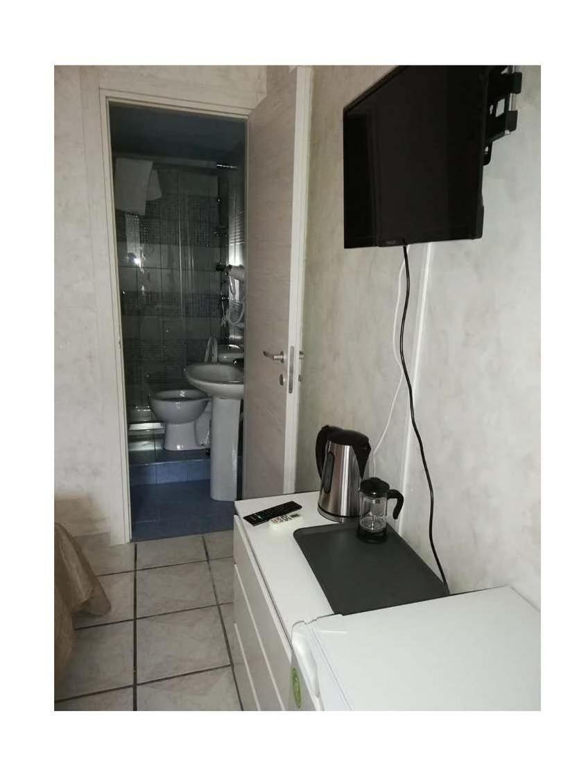 B & B Amici Dell'Etna นีโกโลซี ภายนอก รูปภาพ