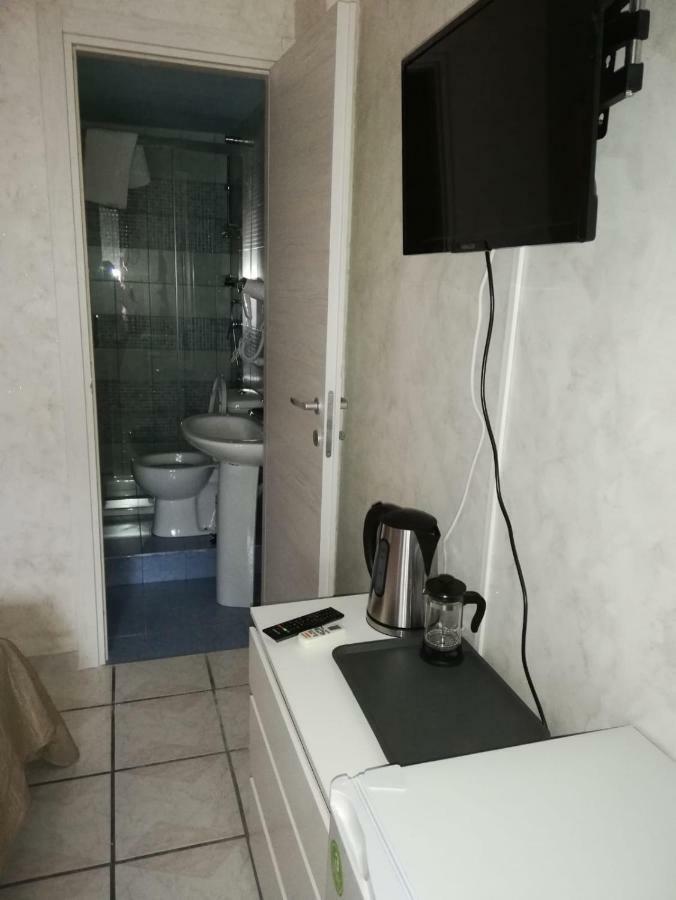 B & B Amici Dell'Etna นีโกโลซี ภายนอก รูปภาพ