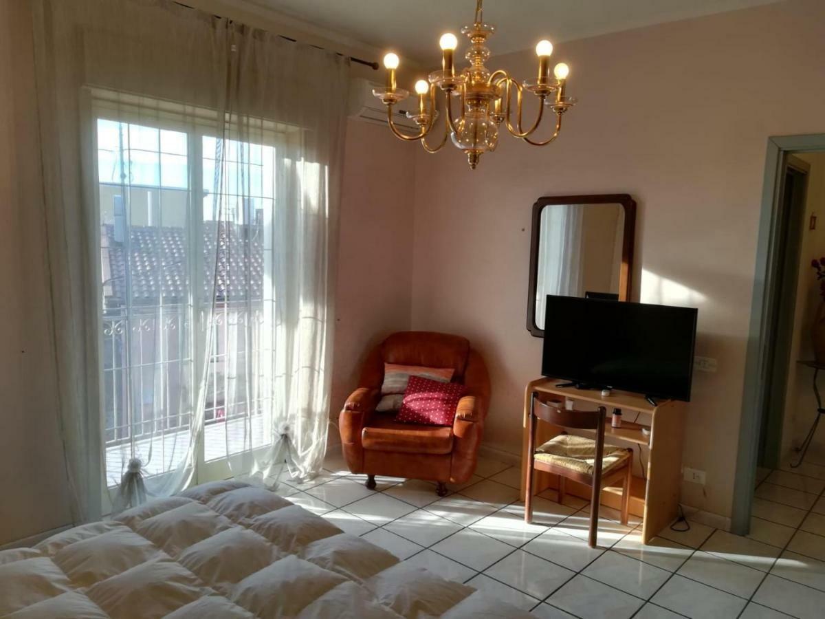 B & B Amici Dell'Etna นีโกโลซี ภายนอก รูปภาพ
